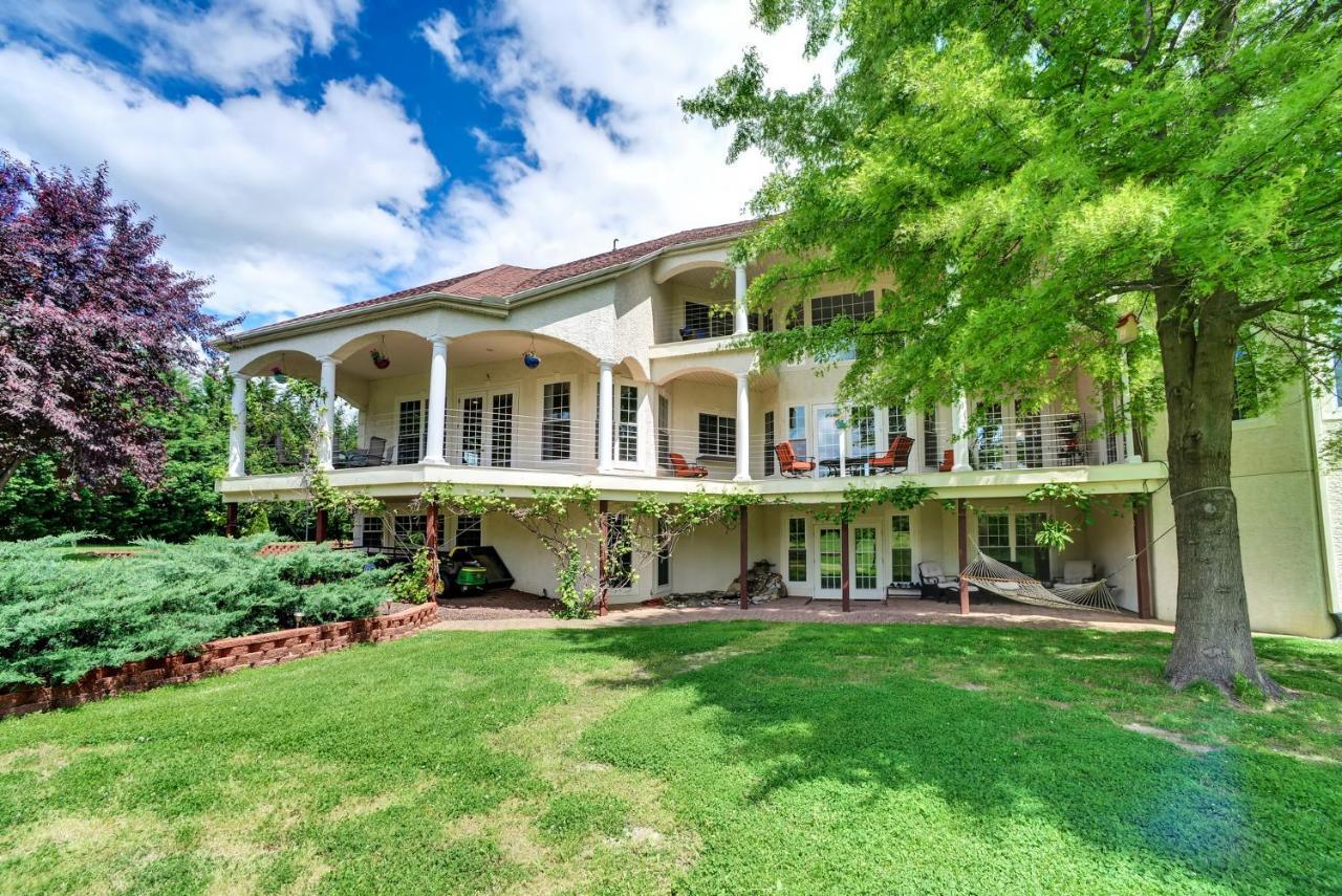 Whispering Oak Mansion Apartment Bear Exterior photo