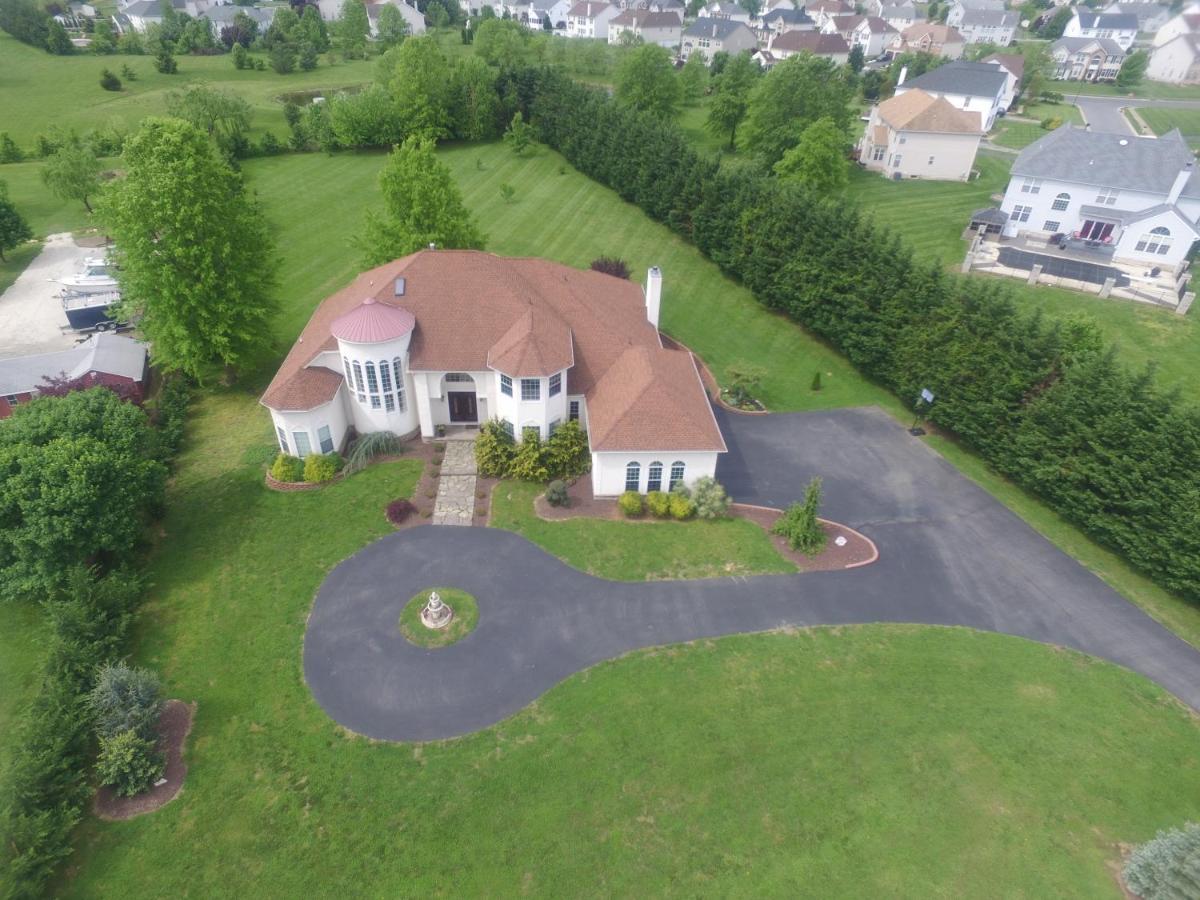 Whispering Oak Mansion Apartment Bear Exterior photo