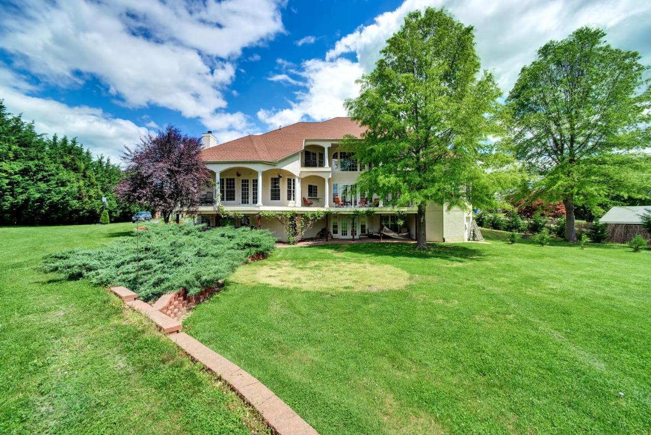 Whispering Oak Mansion Apartment Bear Exterior photo