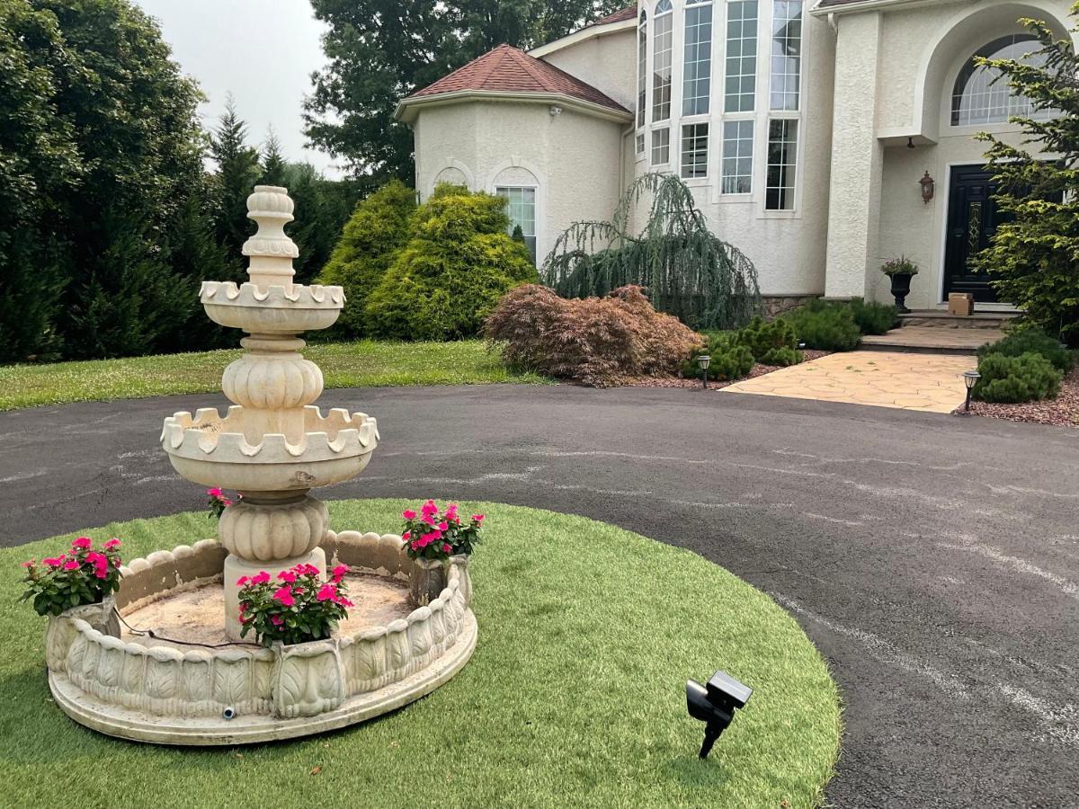 Whispering Oak Mansion Apartment Bear Exterior photo